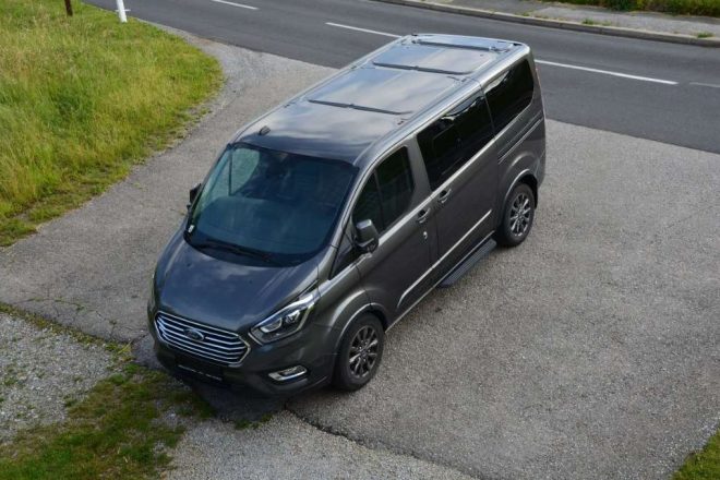 Ford Tourneo Custom 320 L1H1 VA Autm. Titanium X Kombi / Family Van